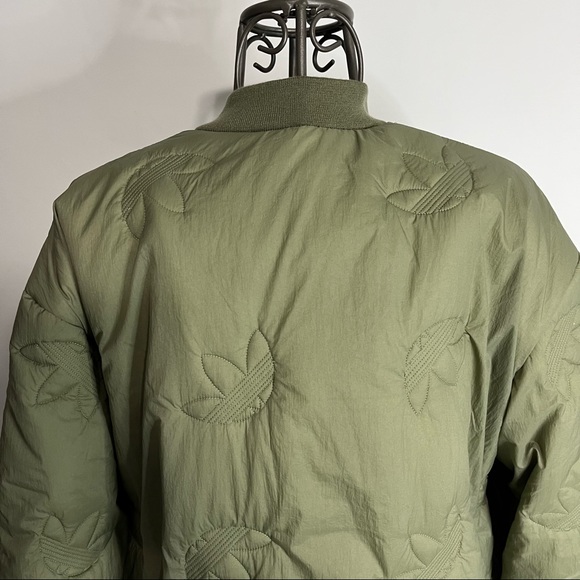 14) NWT ADIDAS Originals Trefoil Green Oversized Bomber Liner Jacket Size Small - Picture 8 of 16